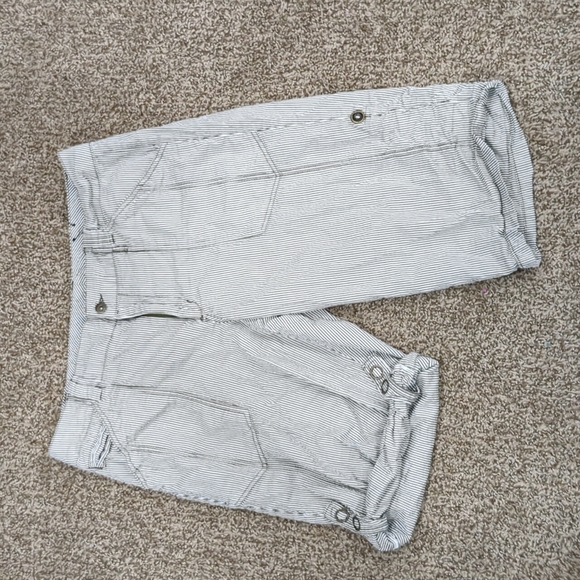 3/$30 Venezia striped 100% cotton roll up convertible Bermuda shorts 16 … - Picture 1 of 10